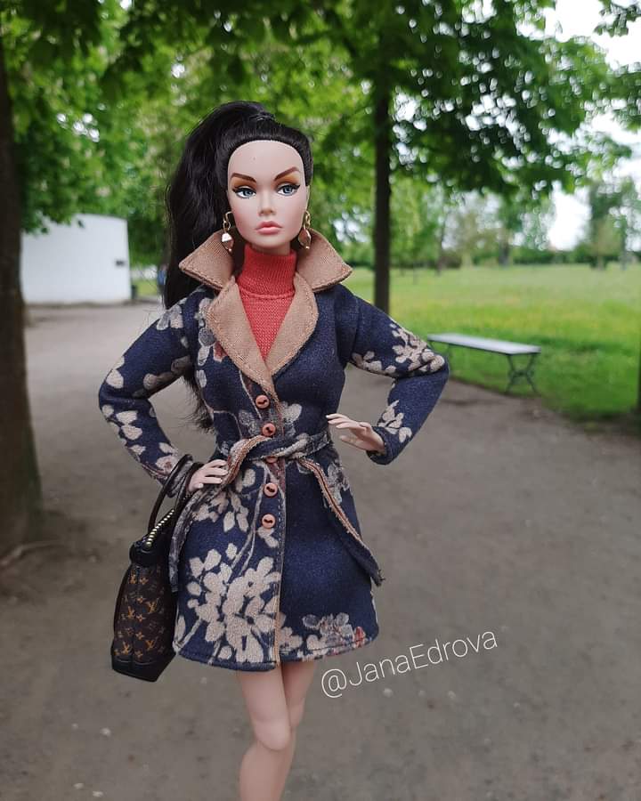 Designový vzorovaný kabát pro panenky Barbie 