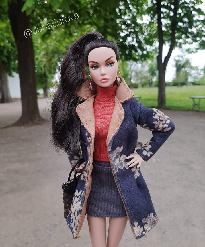 Designový vzorovaný kabát pro panenky Barbie 