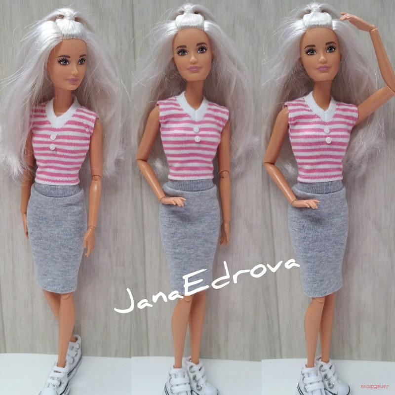 Pruhované tílko pro Barbie s knoflíčky a bílým lemováním