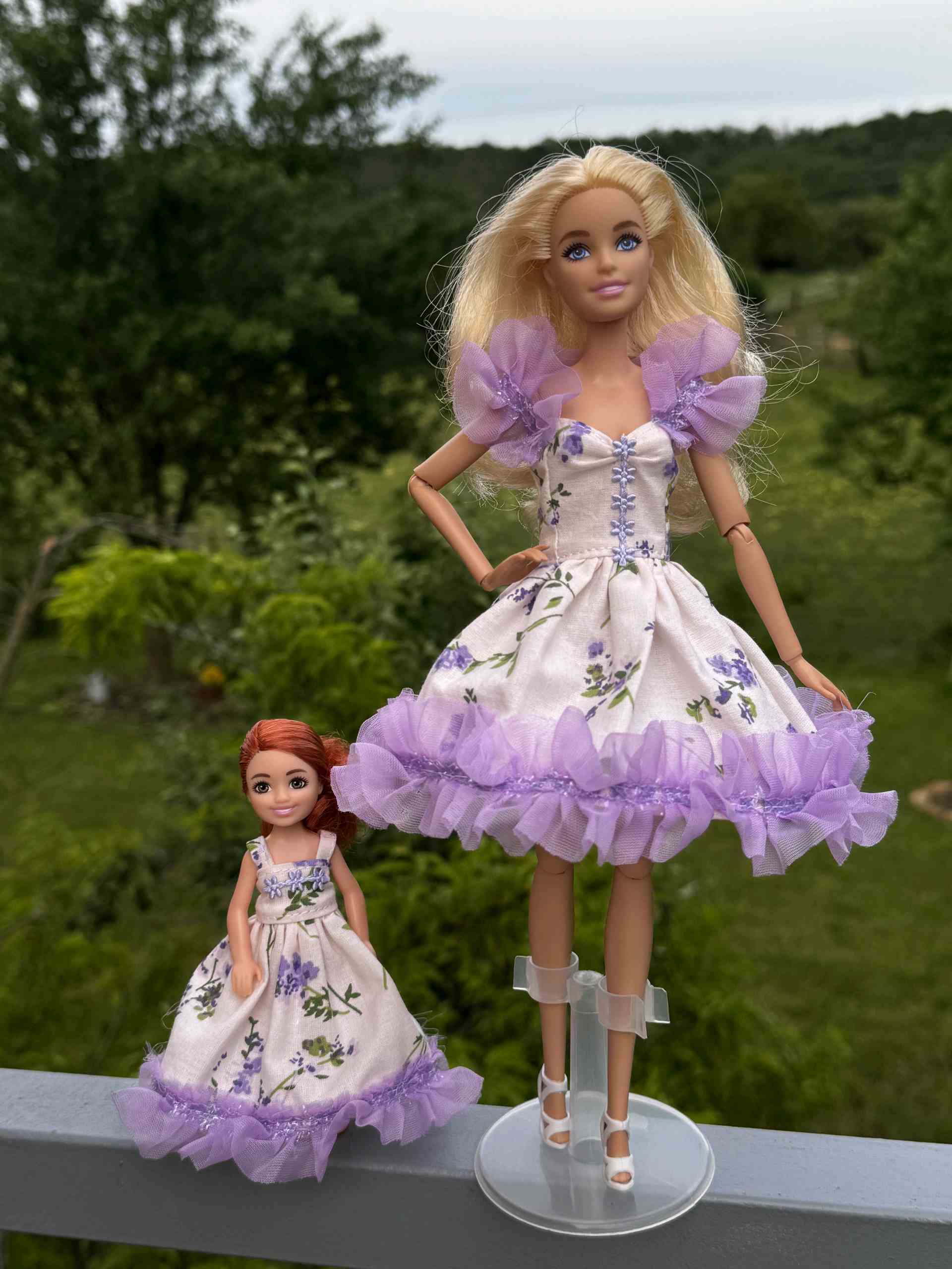 Oblečky pro panenky | Šaty levandulové pro Barbie Chelsea