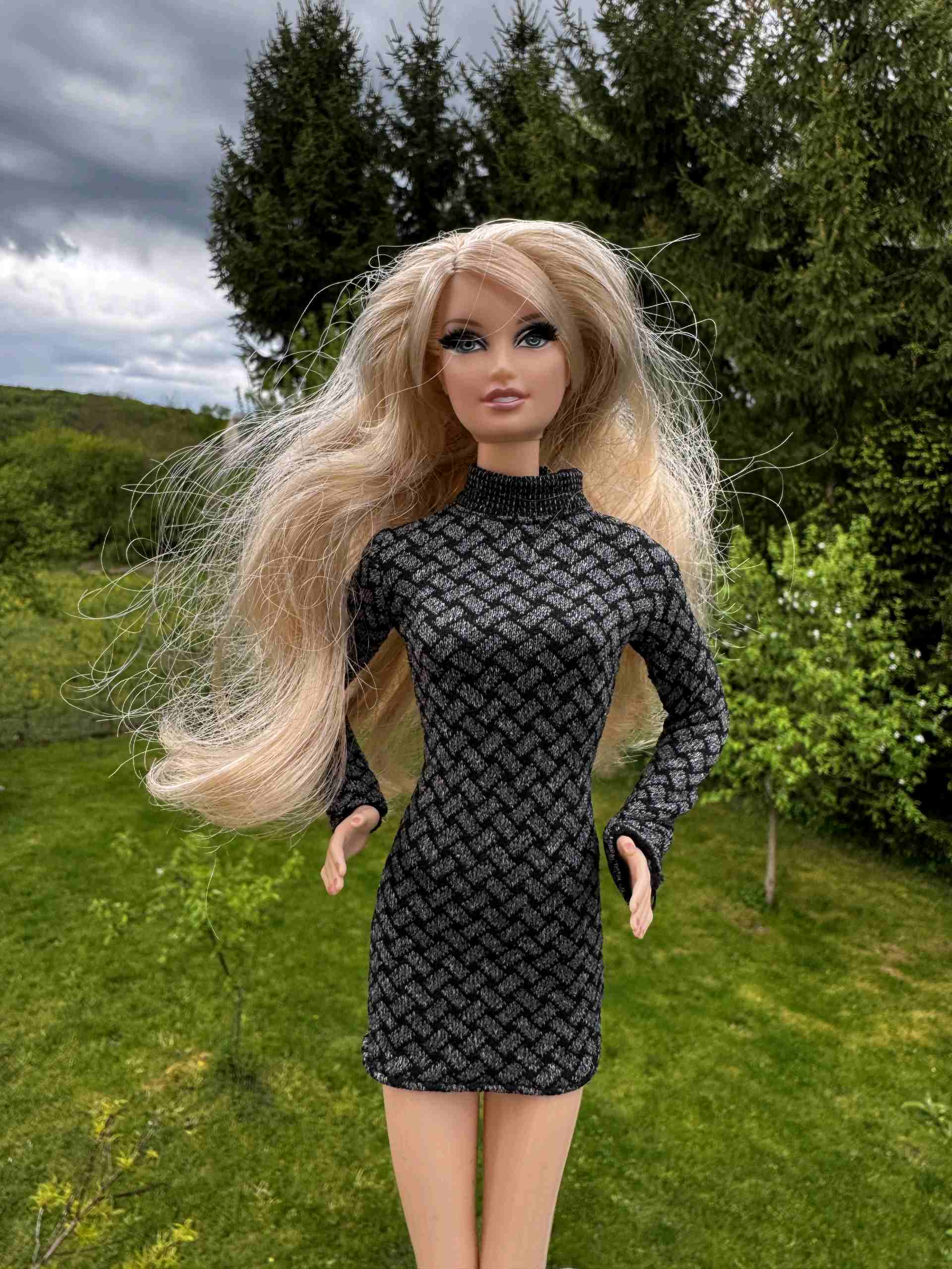 ​Sběratelská Barbie The Barbie Look: City Shopper (Black Label)