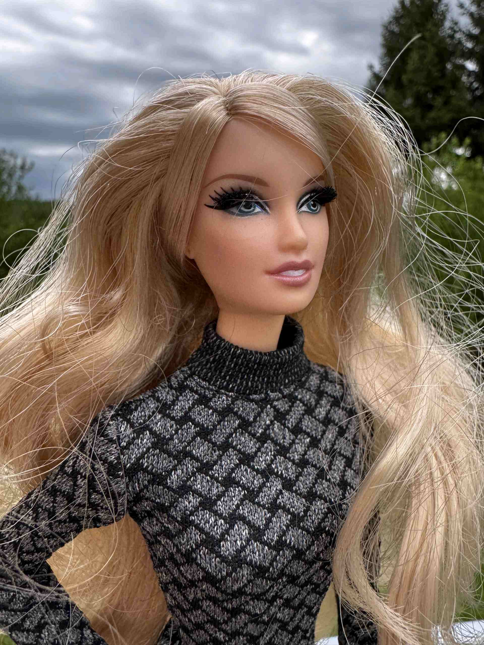 ​Sběratelská Barbie The Barbie Look: City Shopper (Black Label)